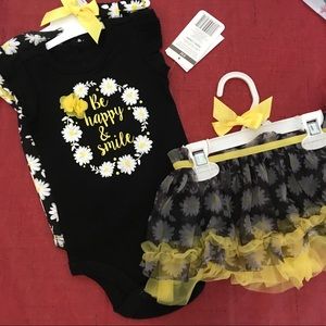 Cute baby daisy set and tutu